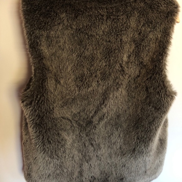 Fur vest - Picture 6 of 6